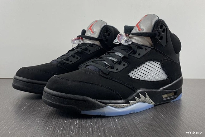 Black Stylish 567 845035-003 Retro Jordan Metallic 5 0913